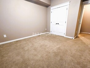 3410 Summerlinn Dr in West Linn, OR - Building Photo - Building Photo