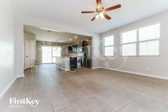 4010 W Coneflower Ln in San Tan Valley, AZ - Foto de edificio - Building Photo