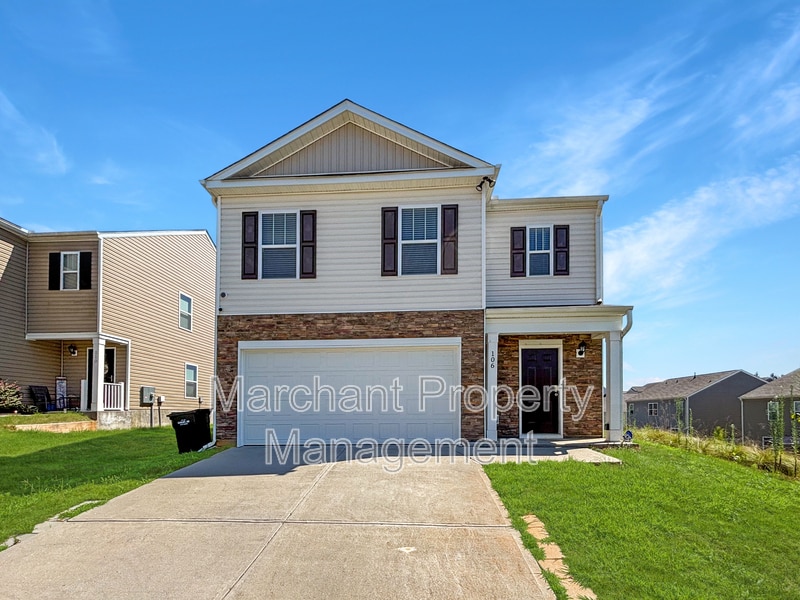 106 Green Oak Dr in Easley, SC - Building Photo