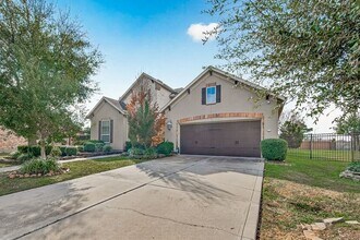 17823 Netherby Ln in Richmond, TX - Foto de edificio - Building Photo