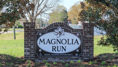 Magnolia Run in La Grange, NC - Building Photo - Building Photo