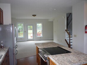 10012 Hollow Rd SW in Pataskala, OH - Building Photo - Building Photo