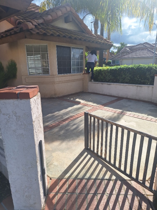 property at 39751 Amberley Cir