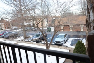 154 Valley Greene Cir in Wyomissing, PA - Foto de edificio - Building Photo