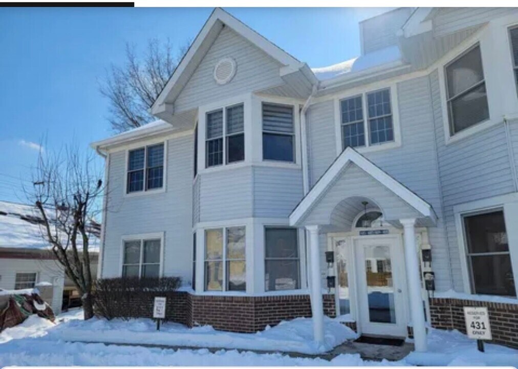 425 S Madison St in Bloomington, IN - Building Photo