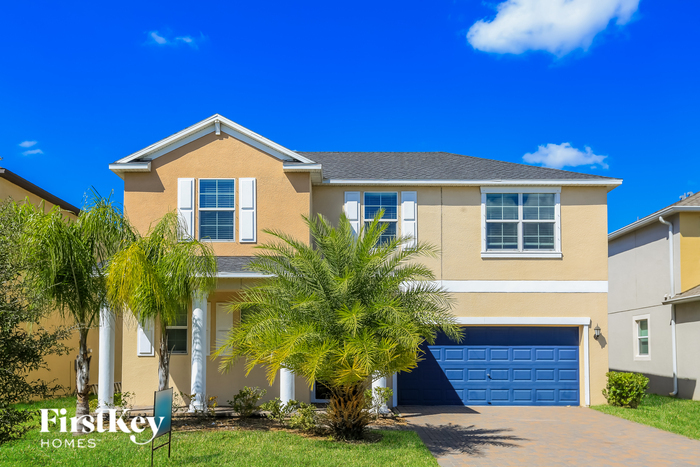 9905 Victory Gallop Loop in Ruskin, FL - Building Photo