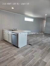 310 HWY 189 in Kemmerer, WY - Building Photo - Building Photo