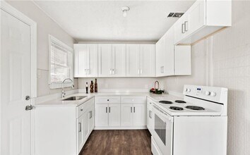 1202 Garth Dr in Killeen, TX - Building Photo - Building Photo