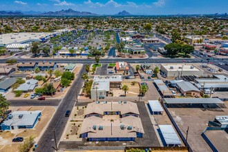 Rovey Apartment Homes in Phoenix, AZ - Building Photo - Building Photo