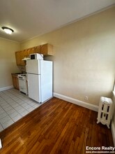 1630 Commonwealth Ave, Unit 1637-7 in Boston, MA - Foto de edificio - Building Photo