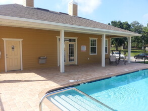 Evergreen Townhomes on Lake Buckeye in Winter Haven, FL - Building Photo - Building Photo