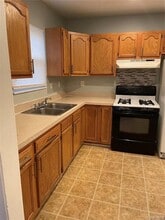 20735 Bach Ave in Warren, MI - Building Photo - Building Photo