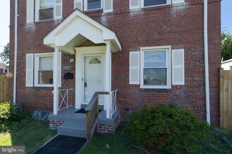 10022 Lorain Ave in Silver Spring, MD - Foto de edificio - Building Photo