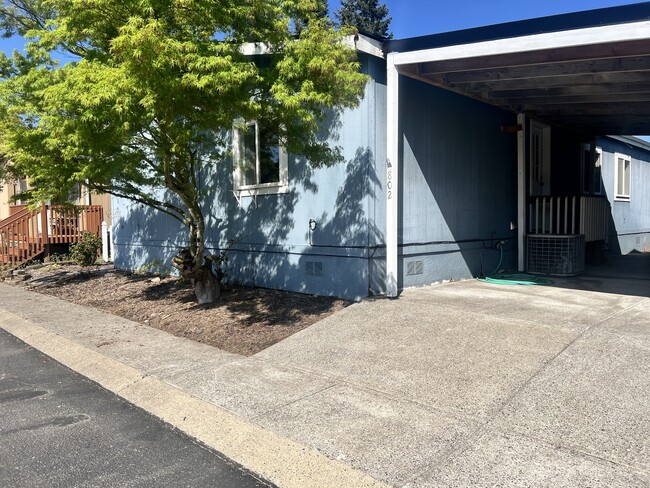 property at 802 S Grice Loop
