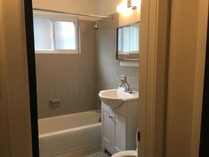 2223 Laurel Ave in Knoxville, TN - Building Photo - Building Photo