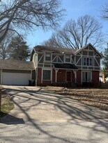 1437 S Forrest Heights Ave in Springfield, MO - Building Photo