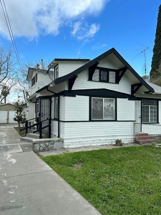 3633 Kansas Ave in Riverside, CA - Building Photo