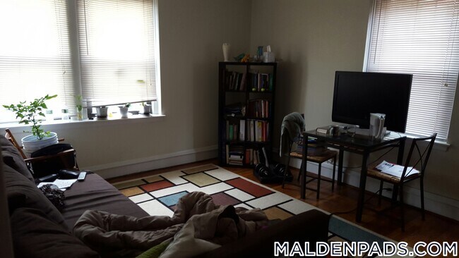 349 Pleasant St
