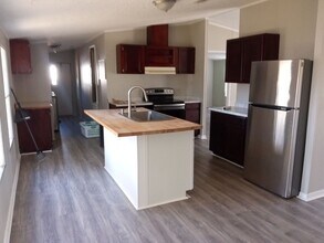 518 Bryant St in Ormond Beach, FL - Building Photo - Building Photo