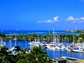 1684 Ala Moana Blvd in Honolulu, HI - Foto de edificio - Building Photo