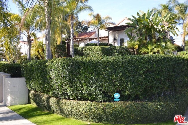 property at 1203 S Rimpau Blvd