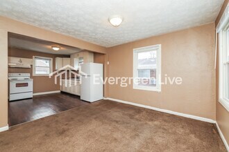 1040 Harvard Ave in Fairborn, OH - Building Photo - Building Photo