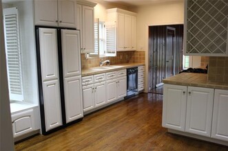 5931 Vanderbilt Ave in Dallas, TX - Building Photo - Building Photo