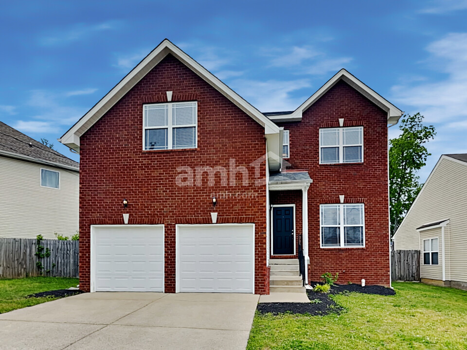 305 School House Ct in Nashville, TN - Building Photo
