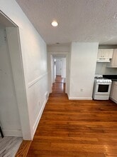 48 Lawn Ave in Quincy, MA - Foto de edificio - Building Photo