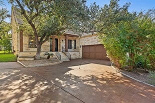 41 Tiburon Dr in The Hills, TX - Building Photo