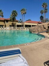 14300 W Bell Rd, Unit 532 in Surprise, AZ - Foto de edificio - Building Photo