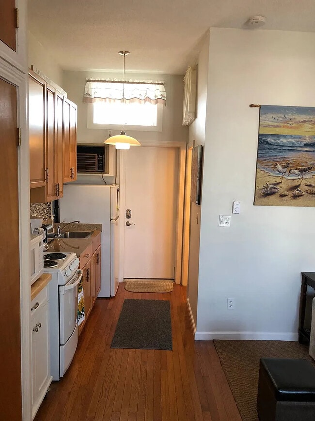 34 Brown Ave, Unit 75 in Hampton, NH - Foto de edificio - Building Photo