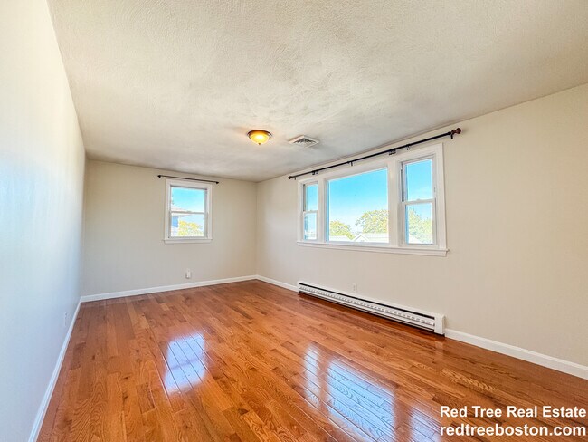 74 Dunboy St in Boston, MA - Building Photo - Building Photo