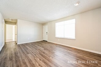 15876 E Cornell Pl in Aurora, CO - Foto de edificio - Building Photo