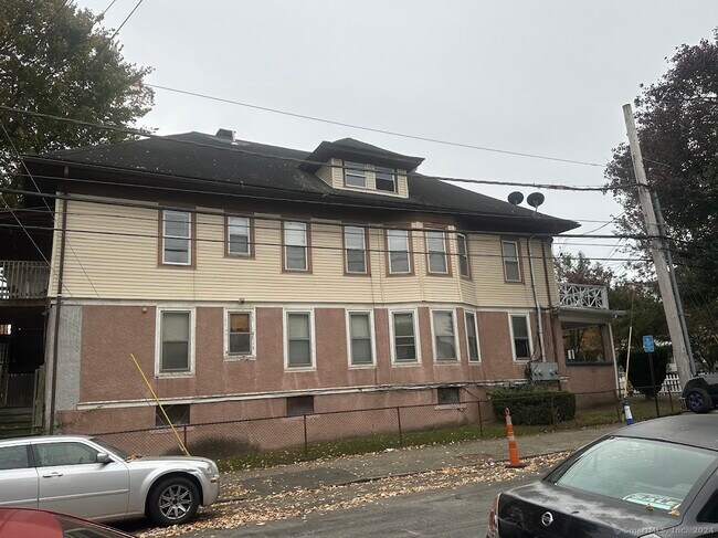 358 Park Ave in Bridgeport, CT - Building Photo - Building Photo