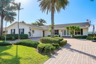 5 Inlet Cay Dr in Boynton Beach, FL - Building Photo - Building Photo