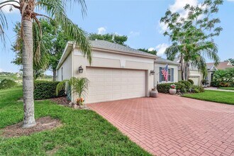2500 Castle Pines St in Clermont, FL - Building Photo - Building Photo