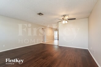3413 SE 11th Ave in Cape Coral, FL - Foto de edificio - Building Photo