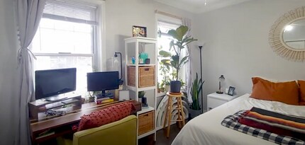 3709 N Sheffield Ave, Unit 2 in Chicago, IL - Building Photo - Building Photo