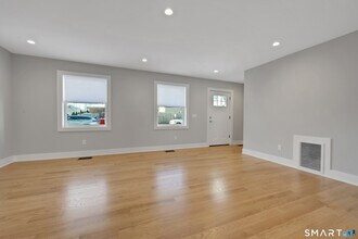 20 Bouton St in Norwalk, CT - Building Photo - Building Photo