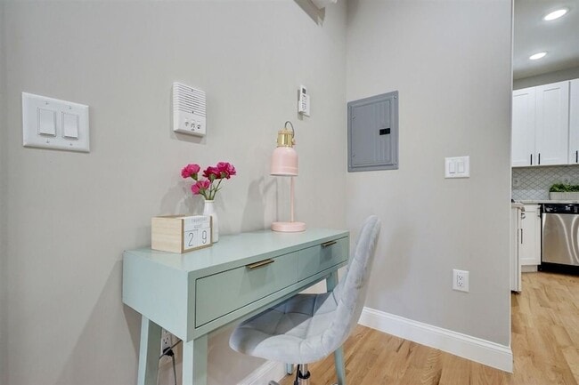 346 Communipaw Ave in Jersey City, NJ - Foto de edificio - Building Photo