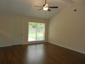 11010 Montverde Ln in Houston, TX - Building Photo - Building Photo