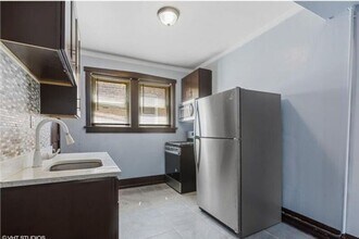 7836 S Sangamon St in Chicago, IL - Building Photo - Building Photo