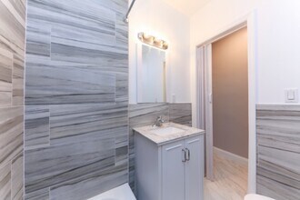 921 N 19th Ave in Hollywood, FL - Building Photo - Building Photo