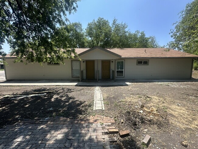 property at 1311 Hortencia Ave