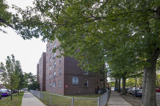 3857 Kings Hwy in Brooklyn, NY - Building Photo - Building Photo