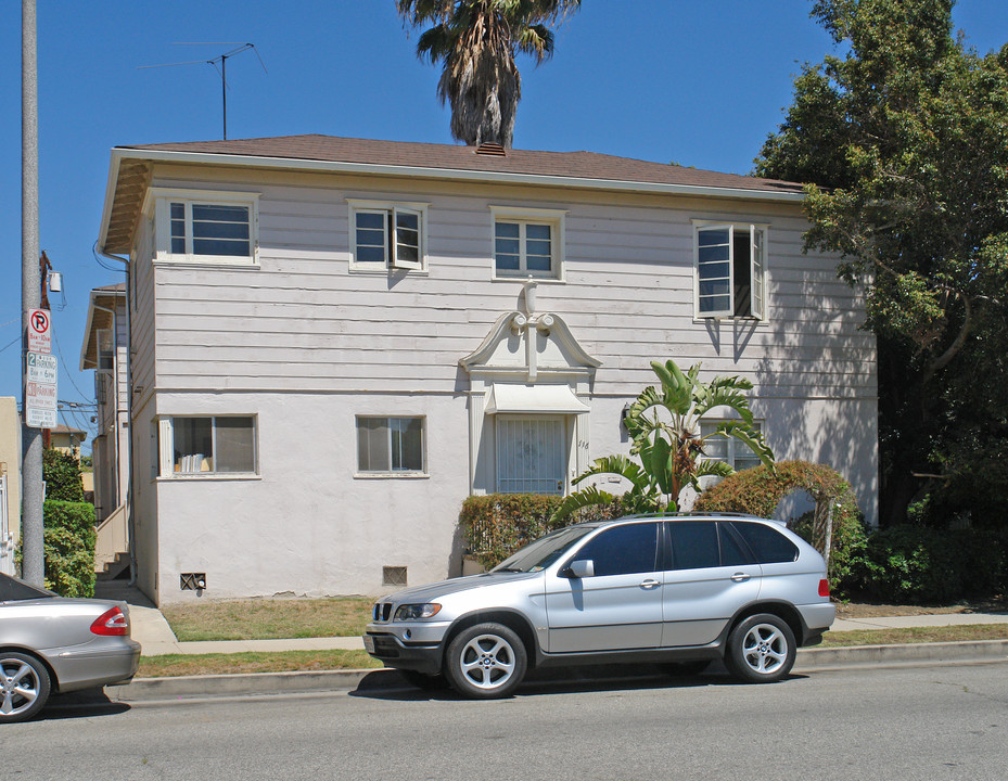 112 N Flores St in Los Angeles, CA - Building Photo