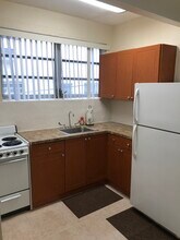 1726 NW 19th St in Miami, FL - Building Photo - Building Photo