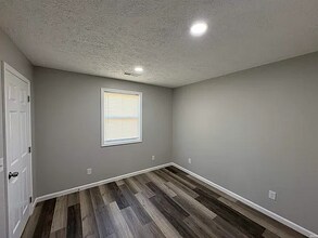 112 W 2nd St in Birdseye, IN - Building Photo - Building Photo