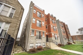 4433 S Calumet Ave in Chicago, IL - Building Photo - Building Photo